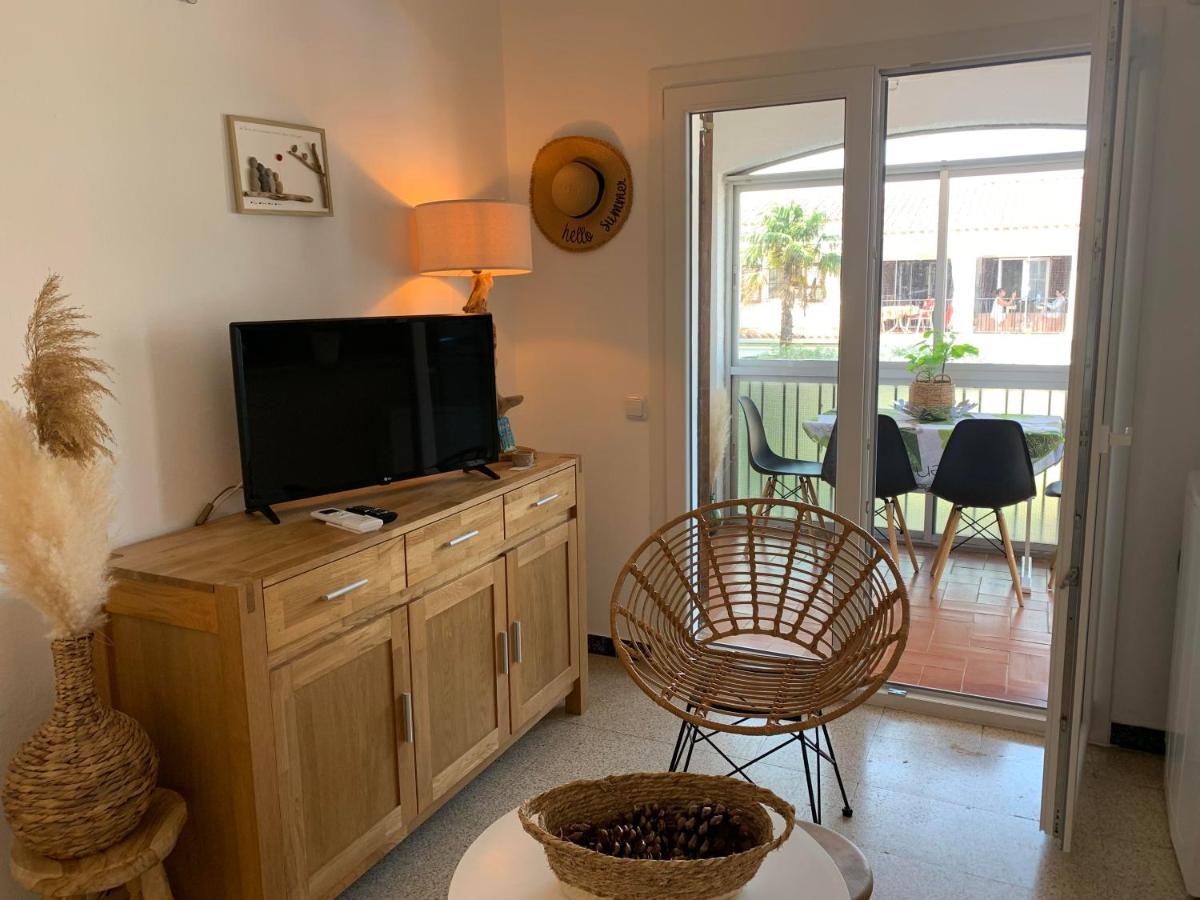 Cosy Apartment Of L'Escala Beach Екстериор снимка
